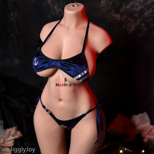 Dora – Torse 75 cm en Silicone Ultra-Souple | JigglyJoy